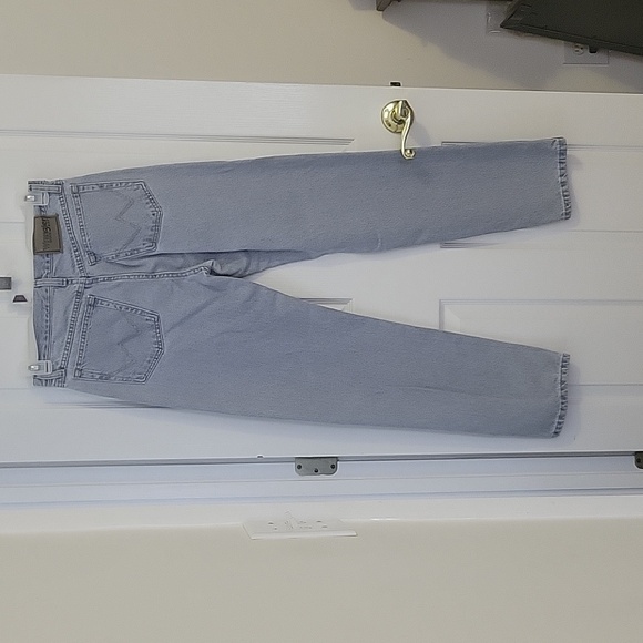 Jeans - Picture 2 of 3